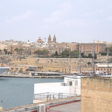 Senglea Medieval House Bagian luar foto