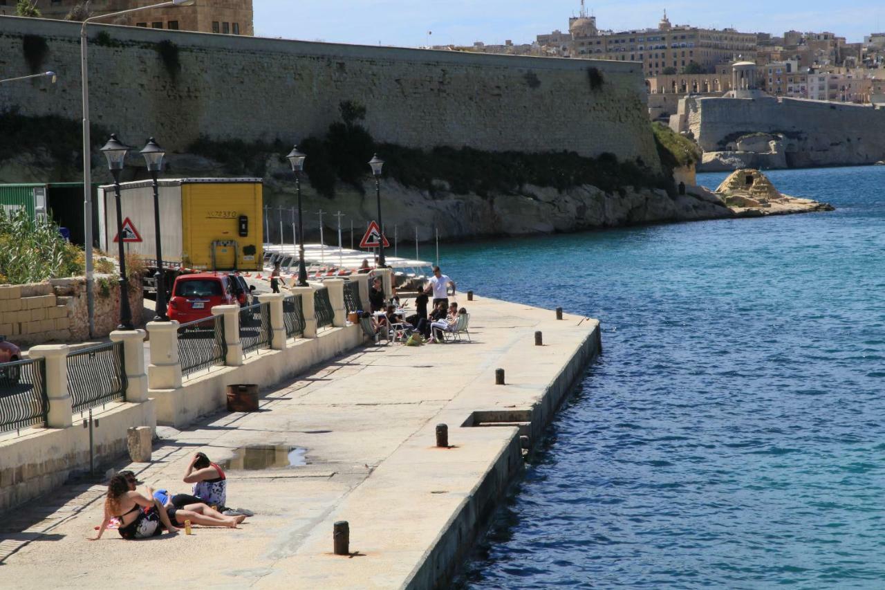 Senglea Medieval House Bagian luar foto