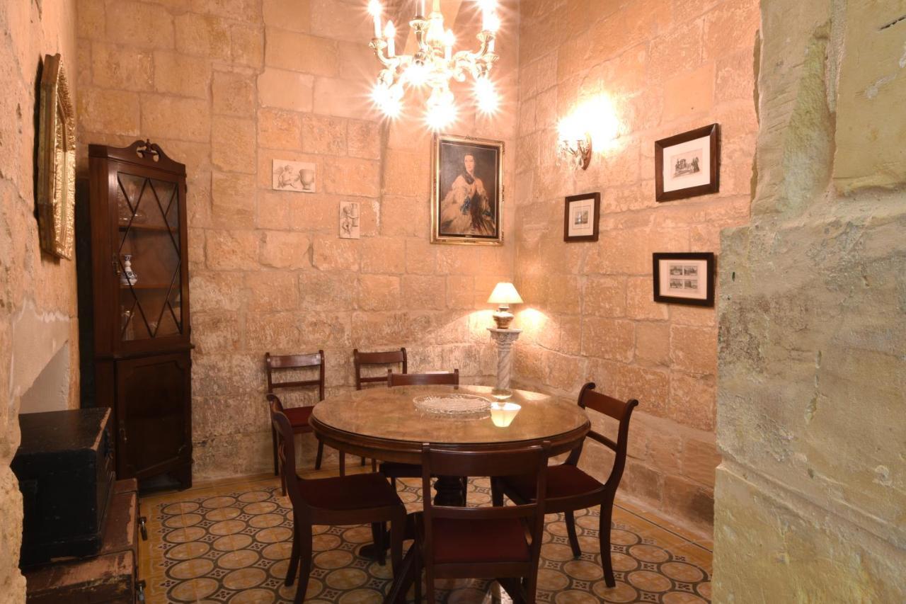 Senglea Medieval House Bagian luar foto