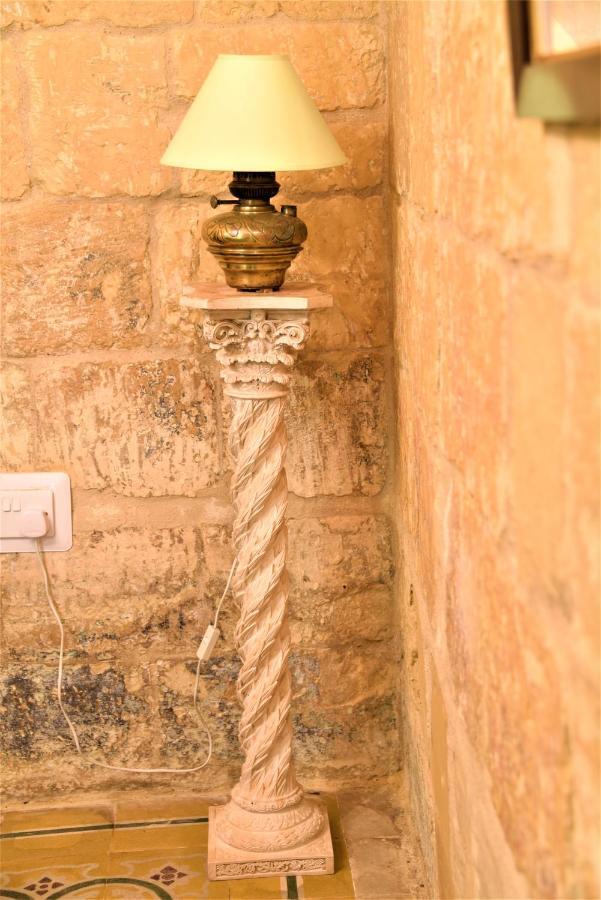 Senglea Medieval House Bagian luar foto