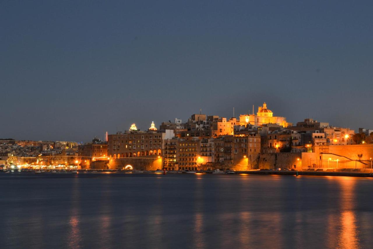 Senglea Medieval House Bagian luar foto